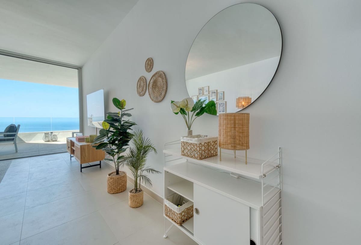 2 bedroom Apartment for sale in Benalmadena with pool garage - € 599,000 (Ref: 9344004)