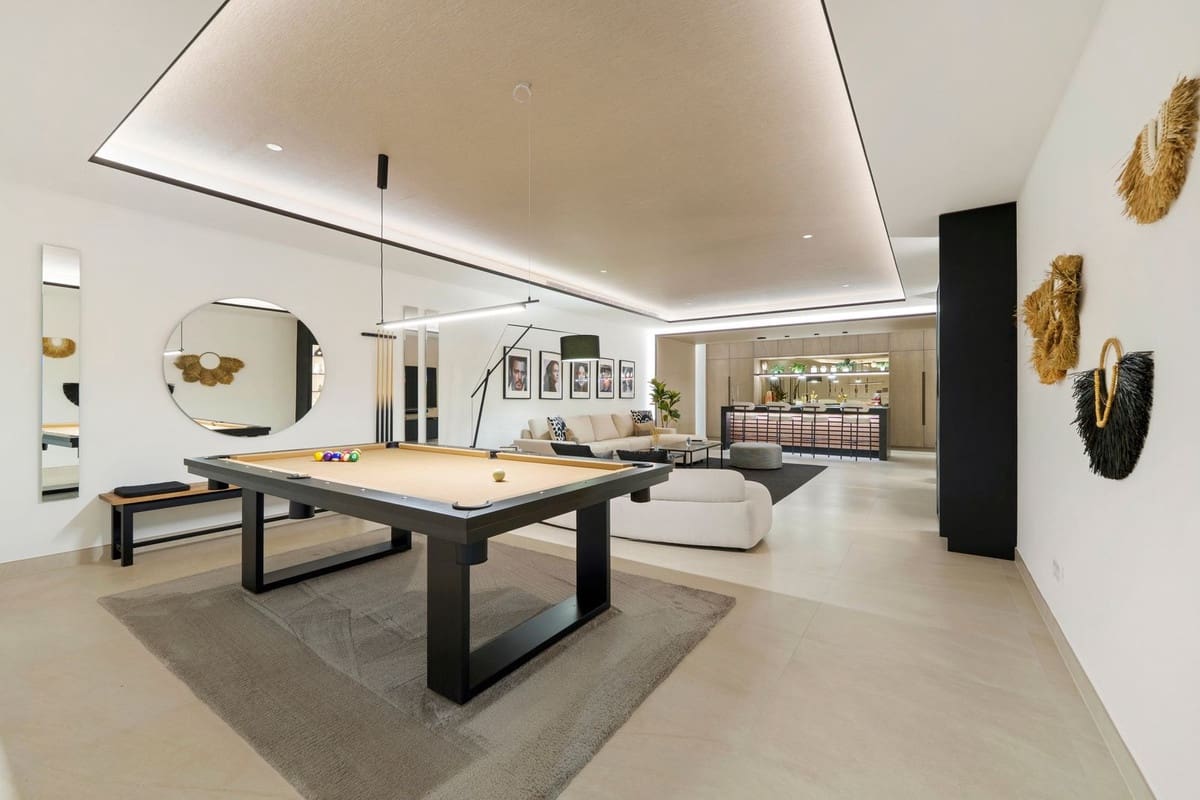 6 soverom Villa til salgs i Marbella med svømmebasseng garasje - € 5 900 000 (Ref: 9344005)