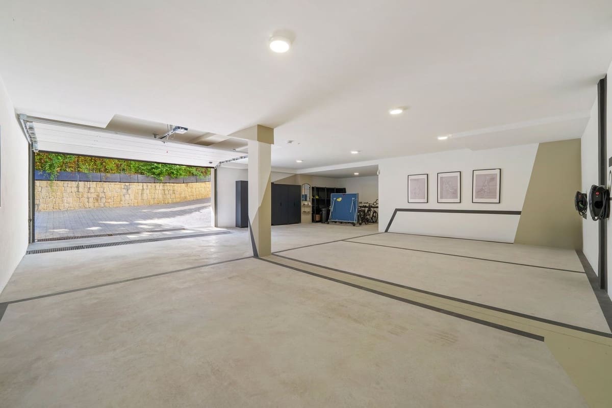 6 soverom Villa til salgs i Marbella med svømmebasseng garasje - € 5 900 000 (Ref: 9344005)