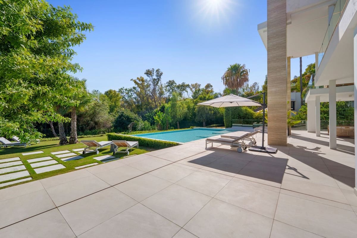 6 soverom Villa til salgs i Marbella med svømmebasseng garasje - € 5 900 000 (Ref: 9344005)