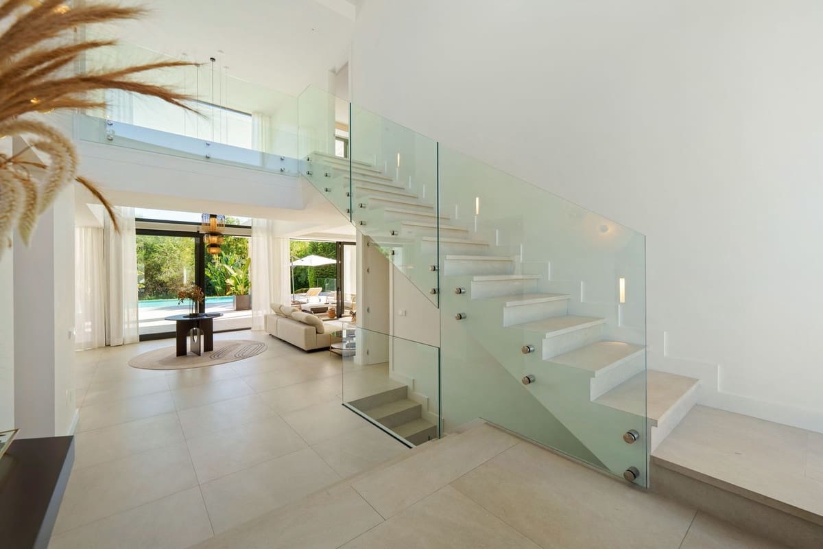 6 soverom Villa til salgs i Marbella med svømmebasseng garasje - € 5 900 000 (Ref: 9344005)