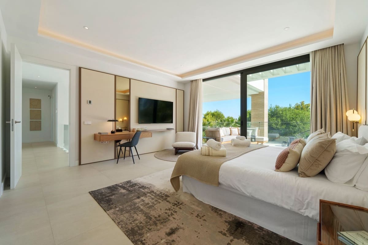 6 soverom Villa til salgs i Marbella med svømmebasseng garasje - € 5 900 000 (Ref: 9344005)