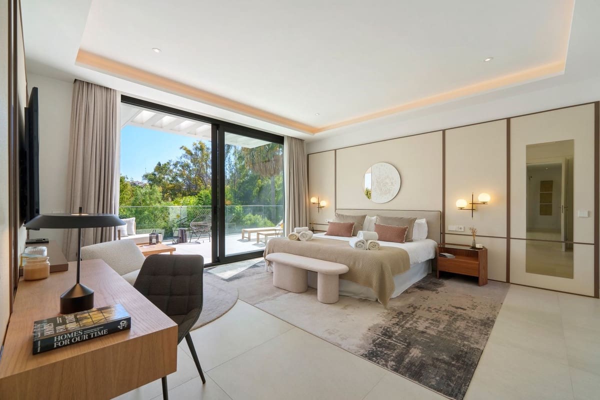 6 soverom Villa til salgs i Marbella med svømmebasseng garasje - € 5 900 000 (Ref: 9344005)