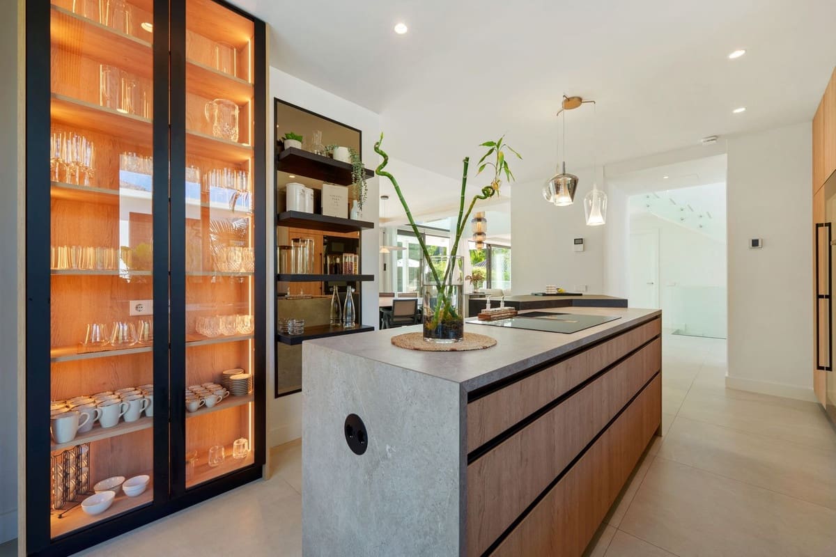 6 soverom Villa til salgs i Marbella med svømmebasseng garasje - € 5 900 000 (Ref: 9344005)