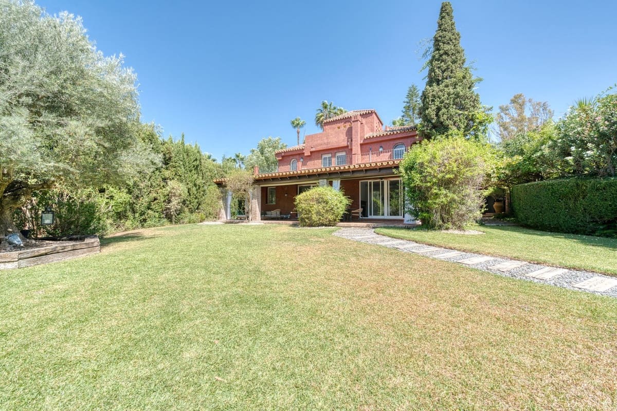 6 camera da letto Villa in vendita in Nueva Andalucia con piscina garage - 3.070.000 € (Rif: 9345755)