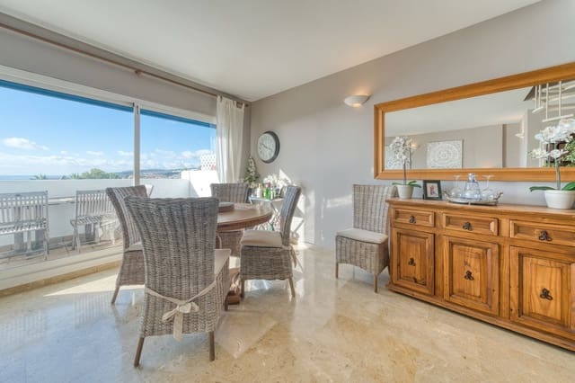 4 bedroom Apartment for sale in La Duquesa / Puerto de la Duquesa, Manilva with pool garage - € 379,995 (Ref: 9352851)