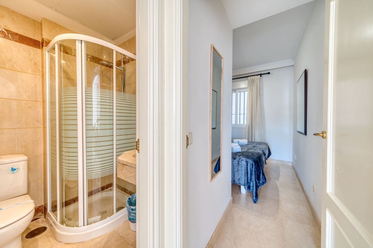 Apartamento de 2 habitaciones en La Cala de Mijas en venta con piscina garaje - 280.000 € (Ref: 9360715)