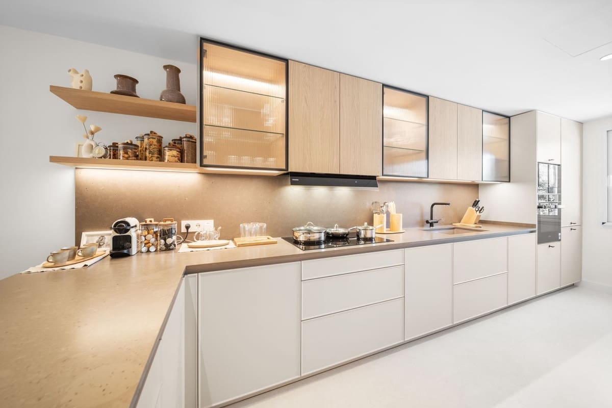 Casa de 3 habitaciones en Aloha Golf en venta con piscina garaje - 1.495.000 € (Ref: 9360958)