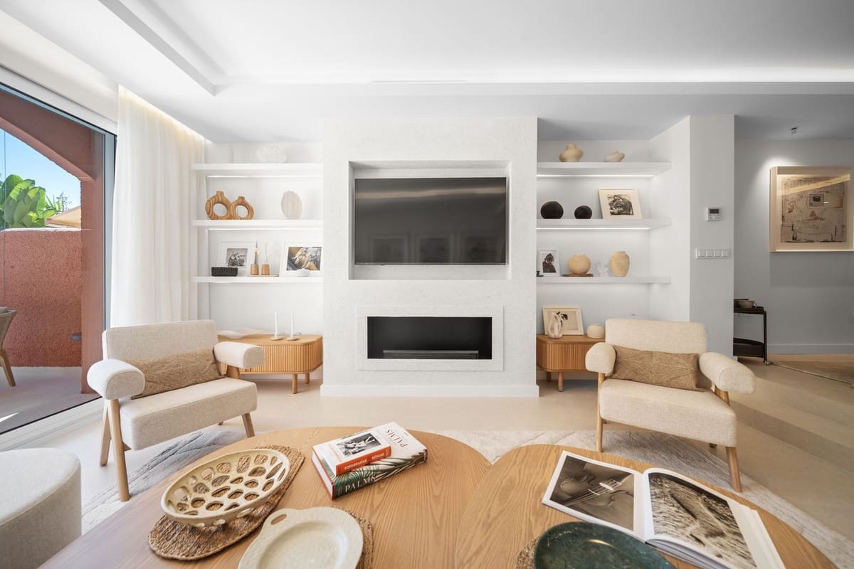 Casa de 3 habitaciones en Aloha Golf en venta con piscina garaje - 1.495.000 € (Ref: 9360958)