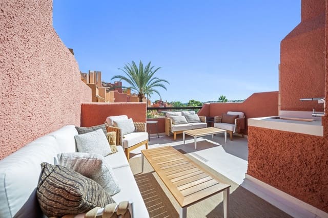 Casa de 3 habitaciones en Aloha Golf, Marbella en venta con piscina garaje - 1.495.000 € (Ref: 9360958)