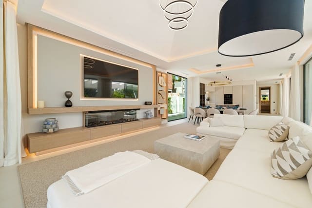 5 makuuhuone Huvila myytävänä paikassa San Pedro de Alcantara, Marbella mukana uima-altaan 
autotalli - 4 580 000 € (Ref: 9363263)