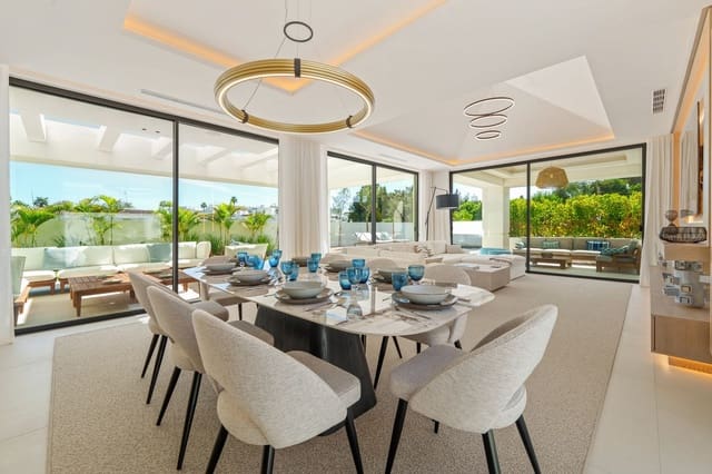 5 makuuhuone Huvila myytävänä paikassa San Pedro de Alcantara, Marbella mukana uima-altaan 
autotalli - 4 580 000 € (Ref: 9363263)
