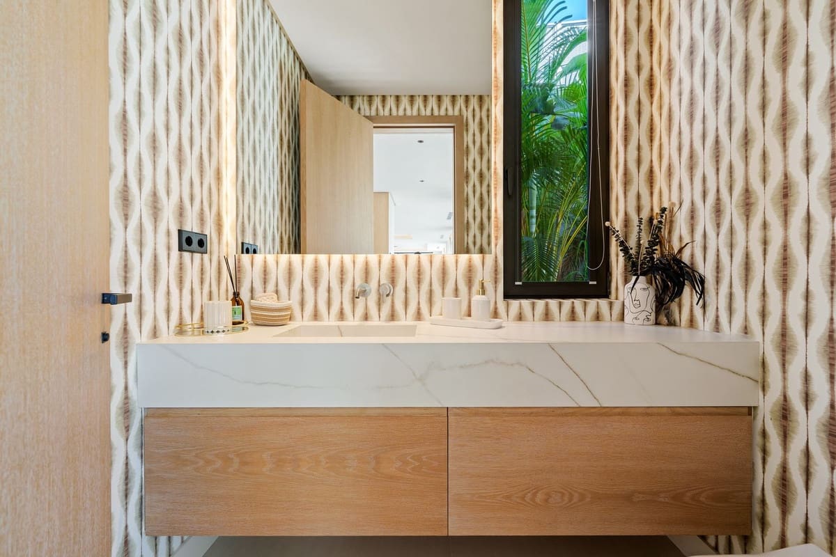 5 bedroom Villa for sale in San Pedro de Alcantara with pool garage - € 4,580,000 (Ref: 9363263)