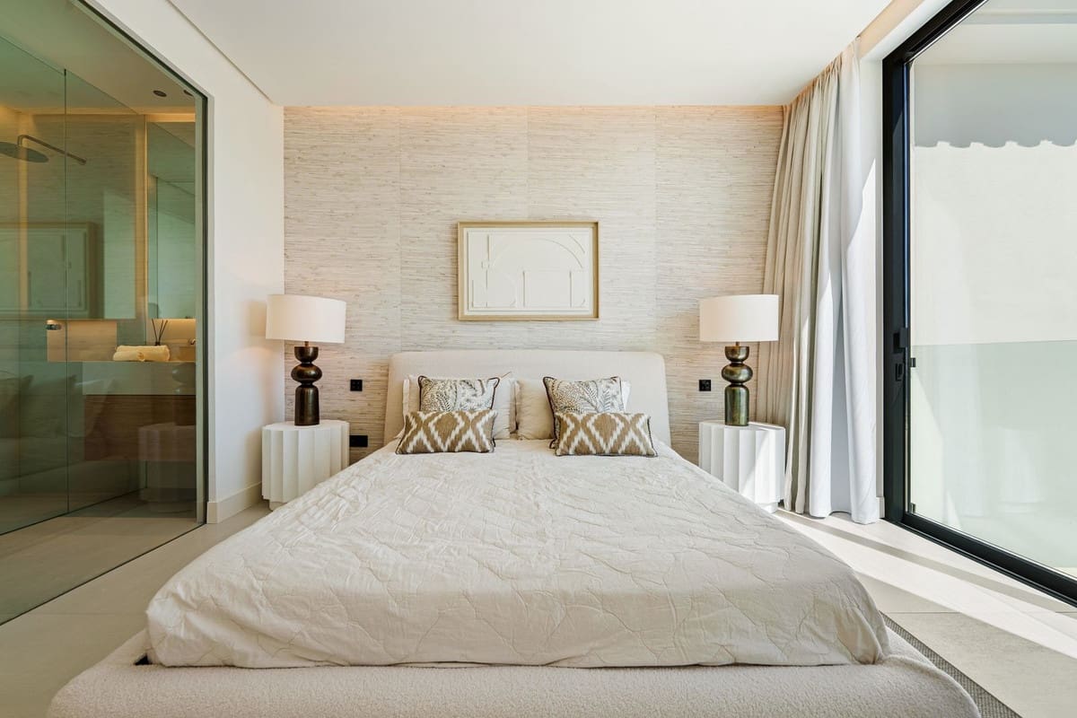 5 bedroom Villa for sale in San Pedro de Alcantara with pool garage - € 4,580,000 (Ref: 9363263)