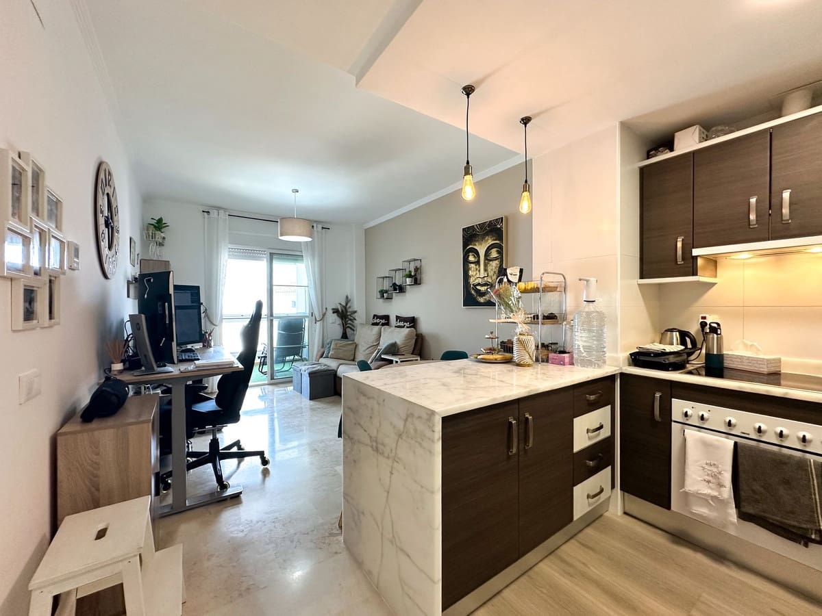 2 camera da letto Appartamento in vendita in La Duquesa / Puerto de la Duquesa con piscina garage - 219.000 € (Rif: 9363375)