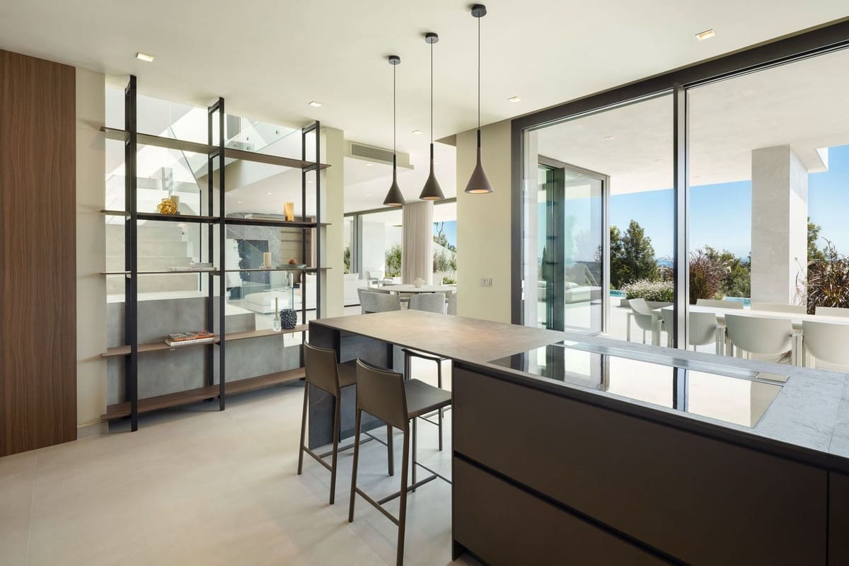 5 quarto Moradia para venda em Benahavis com piscina garagem - 4 395 000 € (Ref: 9363376)