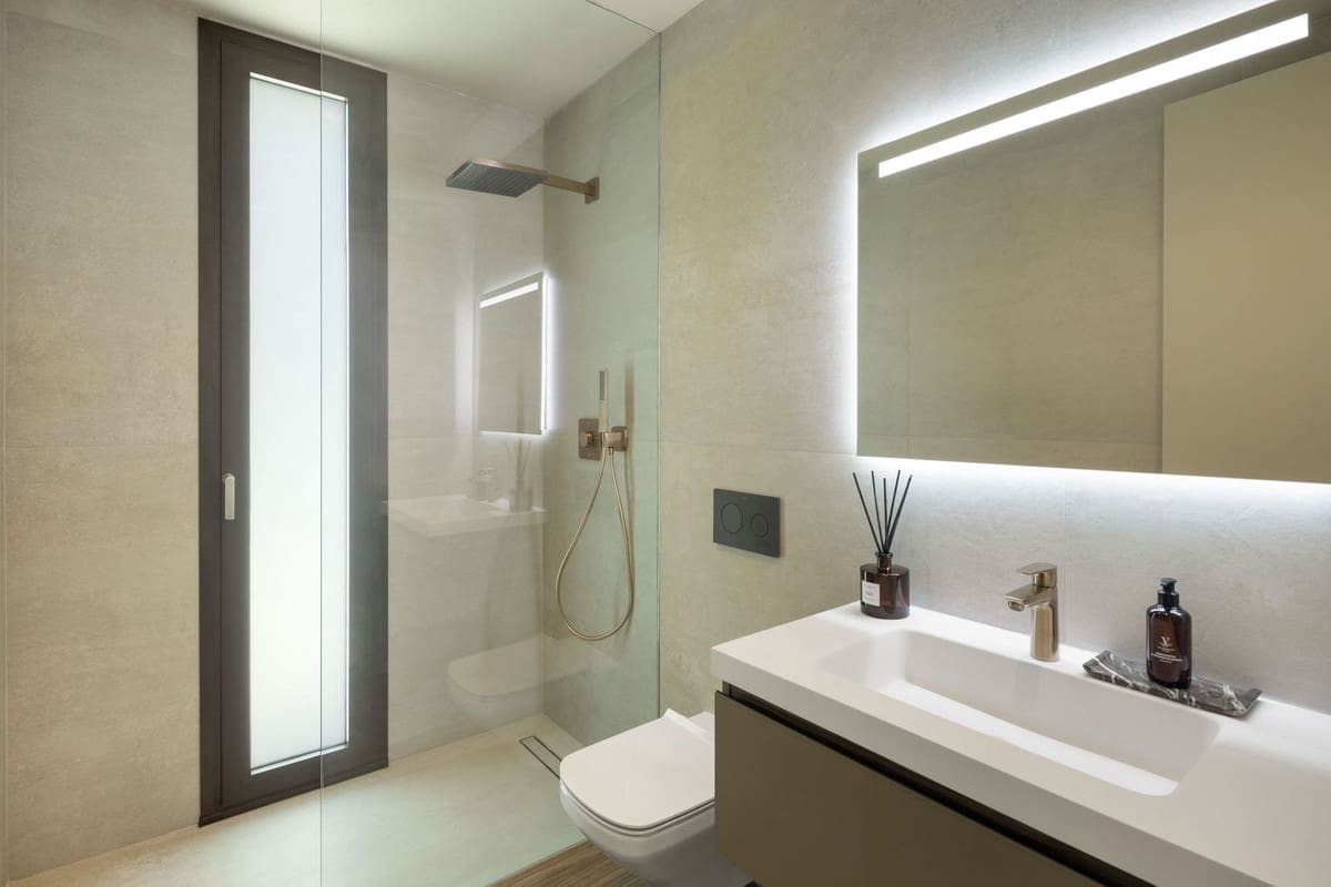 5 quarto Moradia para venda em Benahavis com piscina garagem - 4 395 000 € (Ref: 9363376)