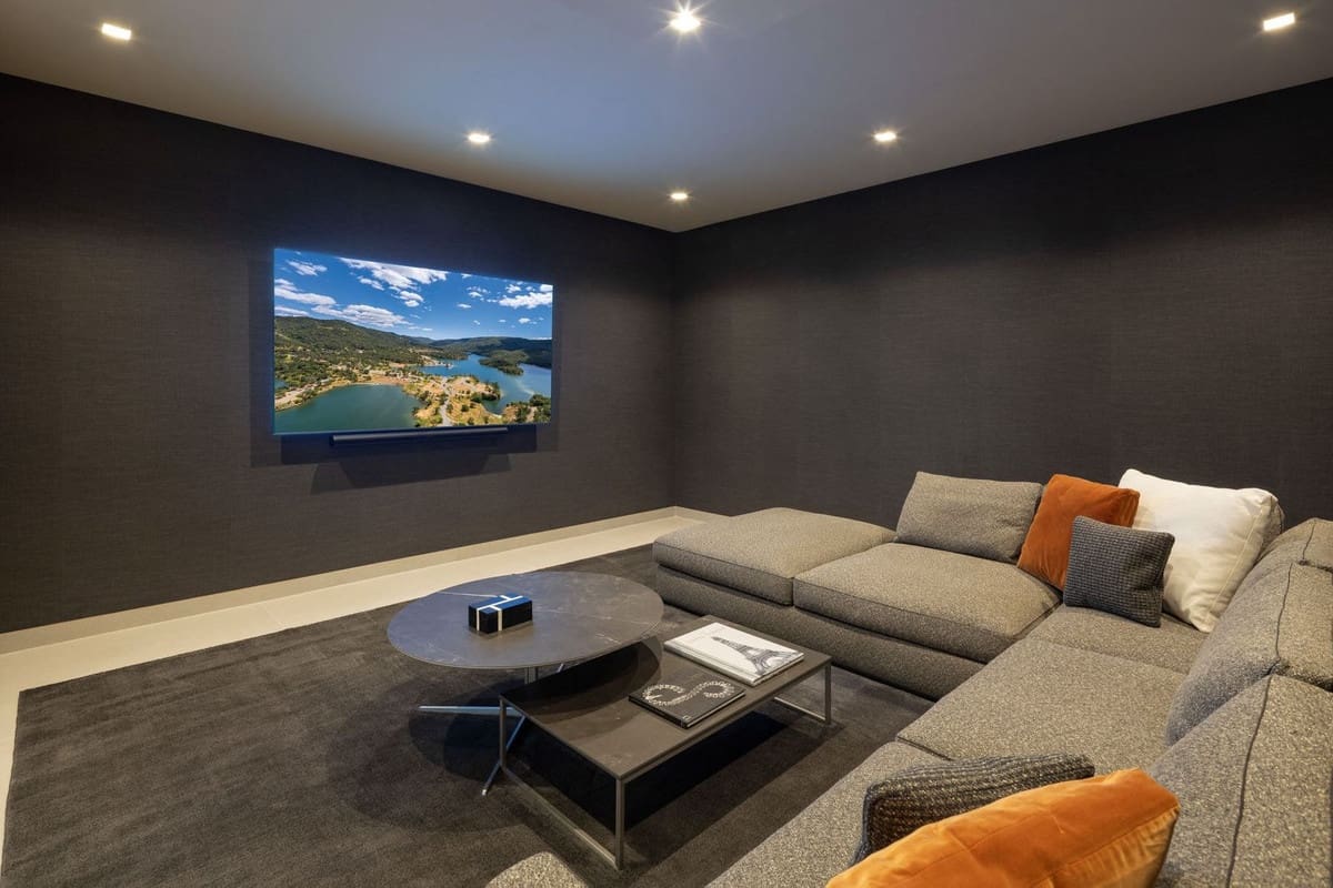 5 quarto Moradia para venda em Benahavis com piscina garagem - 4 395 000 € (Ref: 9363376)