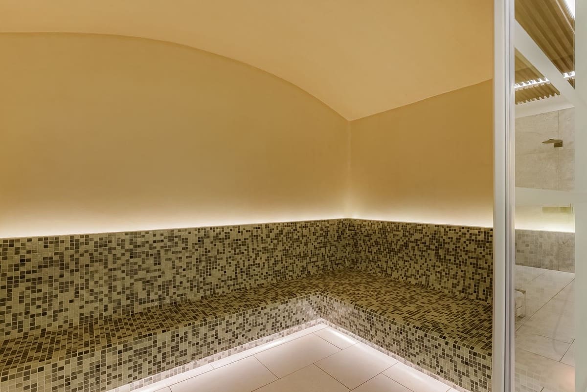 8 quarto Moradia para venda em Benahavis com piscina garagem - 19 850 000 € (Ref: 9372350)