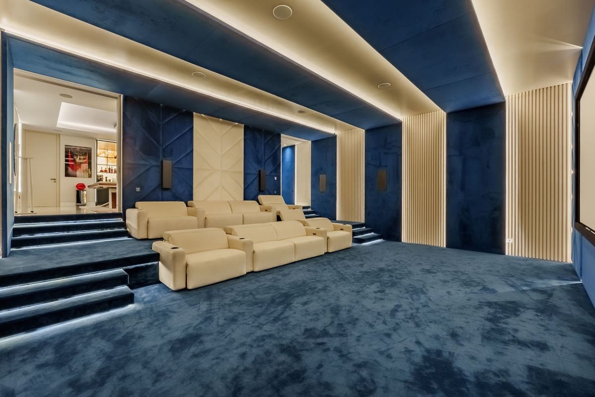 8 soverom Villa til salgs i Benahavis med svømmebasseng garasje - € 19 850 000 (Ref: 9372350)