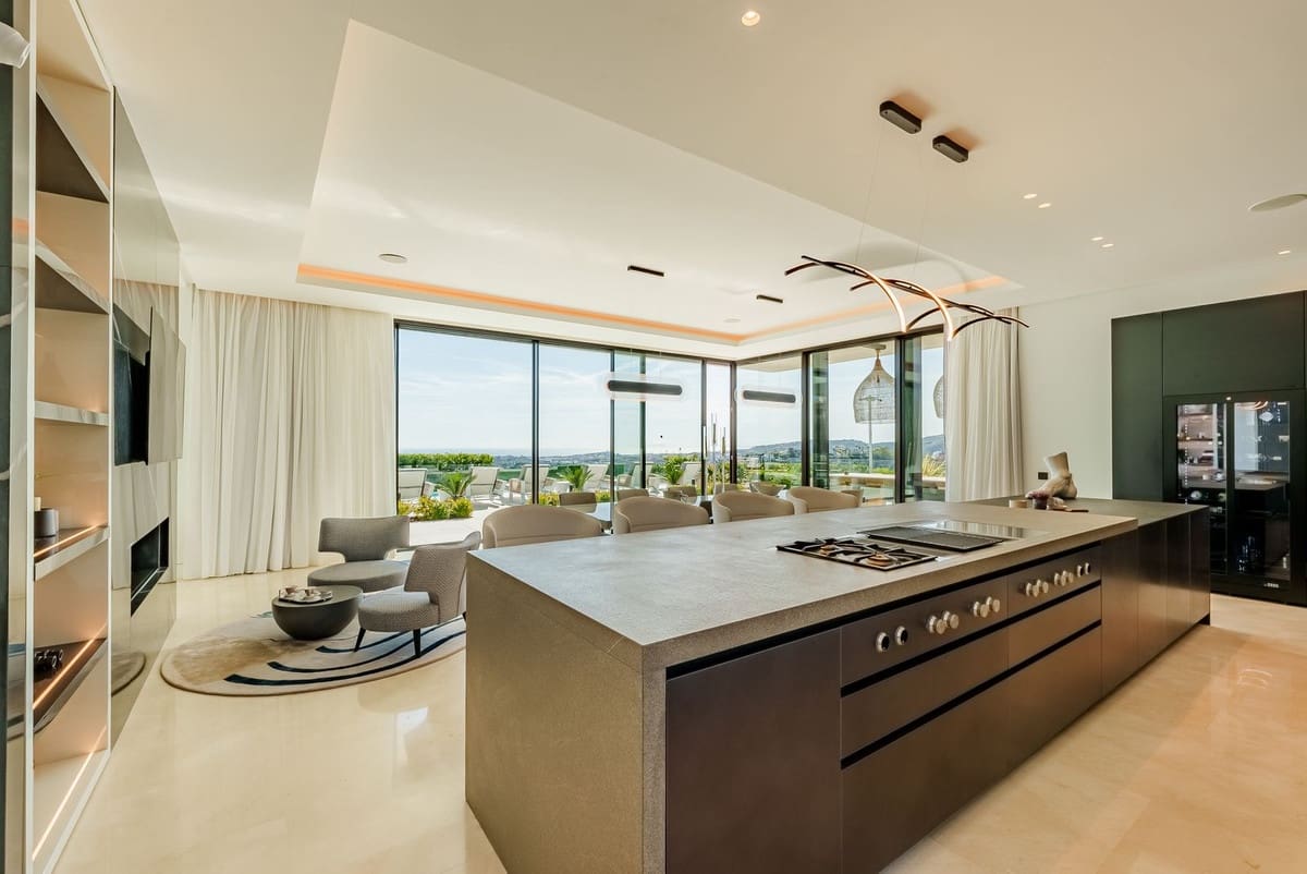 8 soverom Villa til salgs i Benahavis med svømmebasseng garasje - € 19 850 000 (Ref: 9372350)