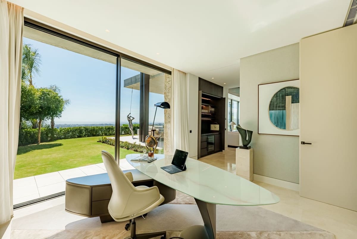 8 Zimmer Villa zu verkaufen in Benahavis mit Pool Garage - 19.850.000 € (Ref: 9372350)