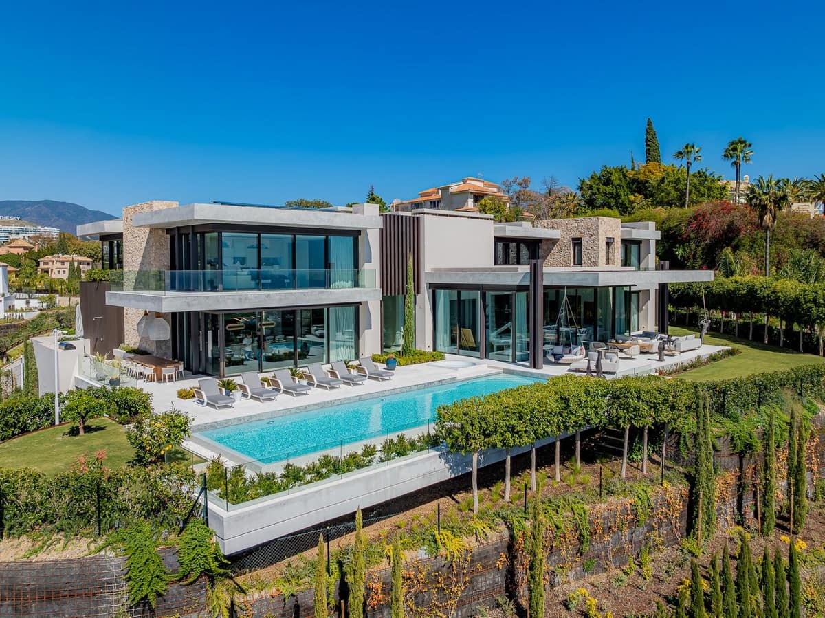8 Zimmer Villa zu verkaufen in Benahavis mit Pool Garage - 19.850.000 € (Ref: 9372350)