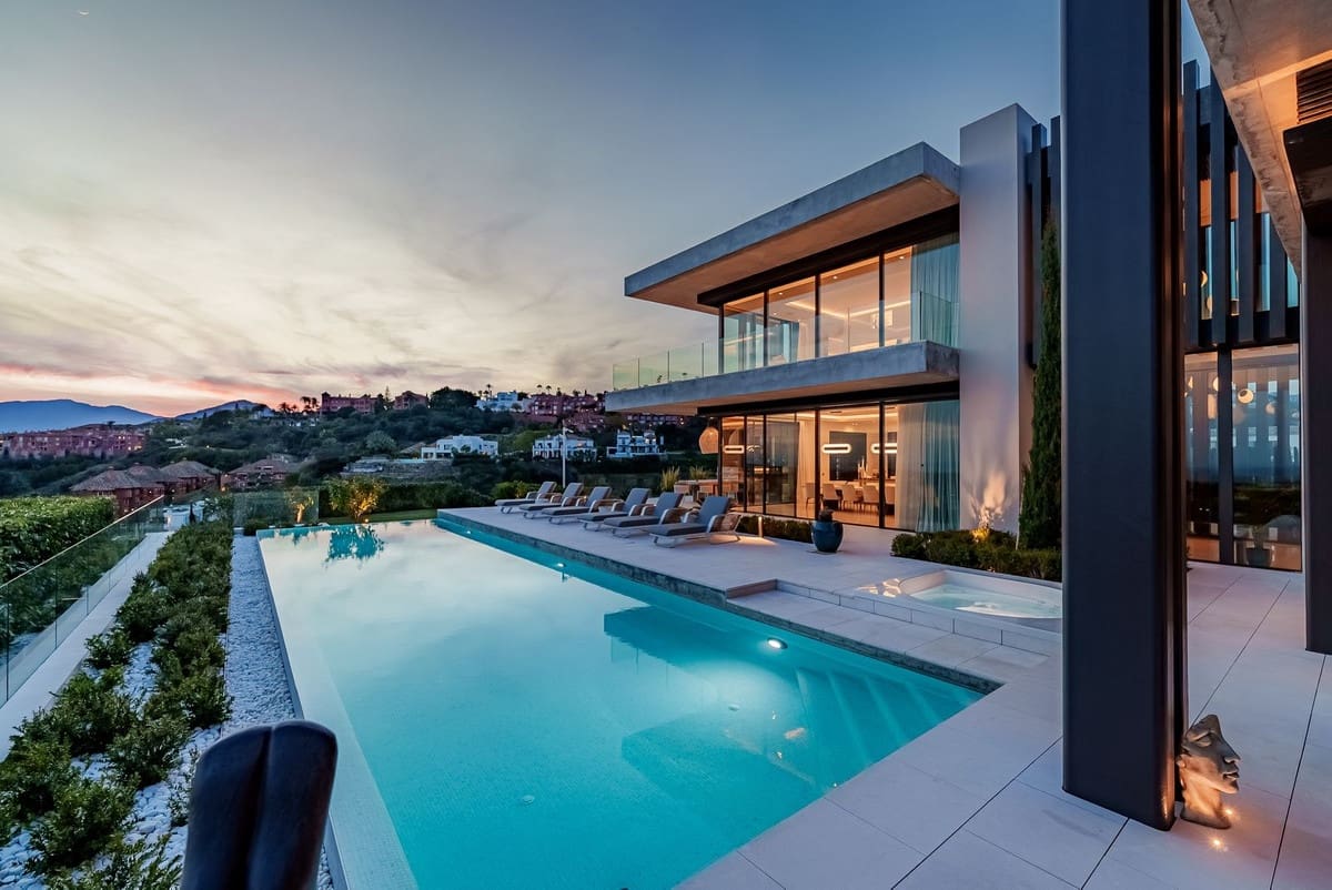 8 Zimmer Villa zu verkaufen in Benahavis mit Pool Garage - 19.850.000 € (Ref: 9372350)