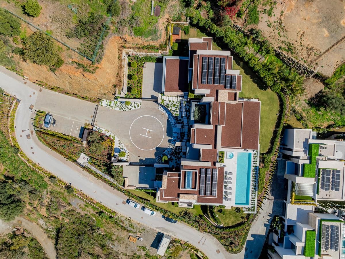 8 Zimmer Villa zu verkaufen in Benahavis mit Pool Garage - 19.850.000 € (Ref: 9372350)
