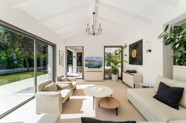 5 makuuhuone Huvila myytävänä paikassa Marbella mukana uima-altaan 
autotalli - 4 950 000 € (Ref: 9374214)