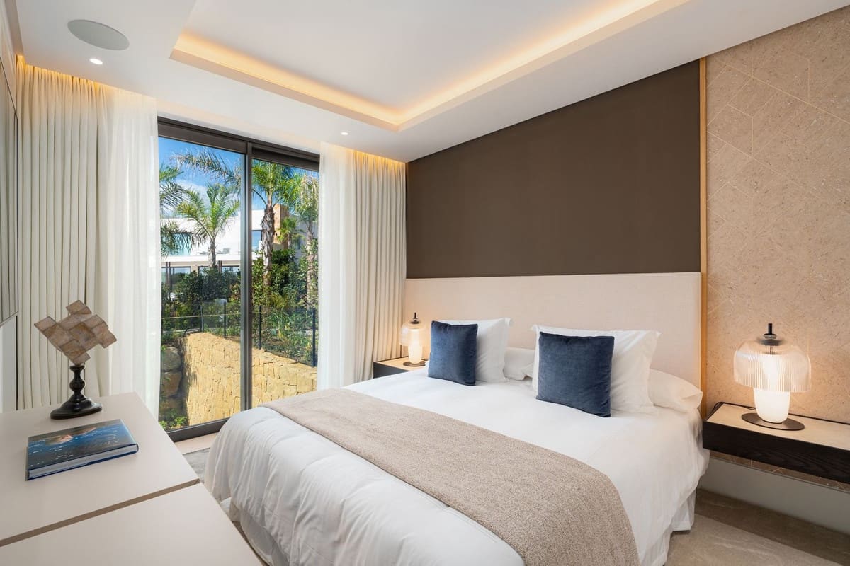 5 quarto Moradia para venda em Marbella com piscina garagem - 14 995 000 € (Ref: 9374215)