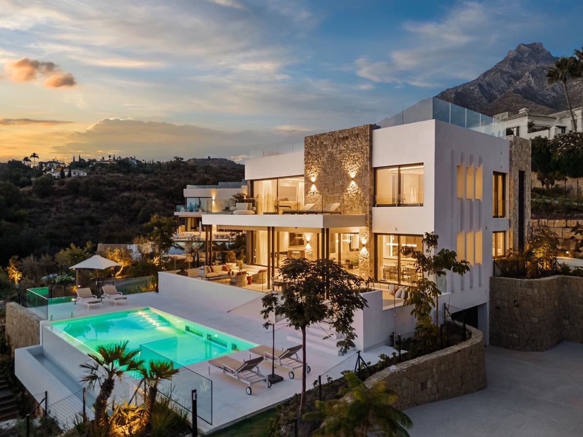5 quarto Moradia para venda em Marbella com piscina garagem - 14 995 000 € (Ref: 9374215)