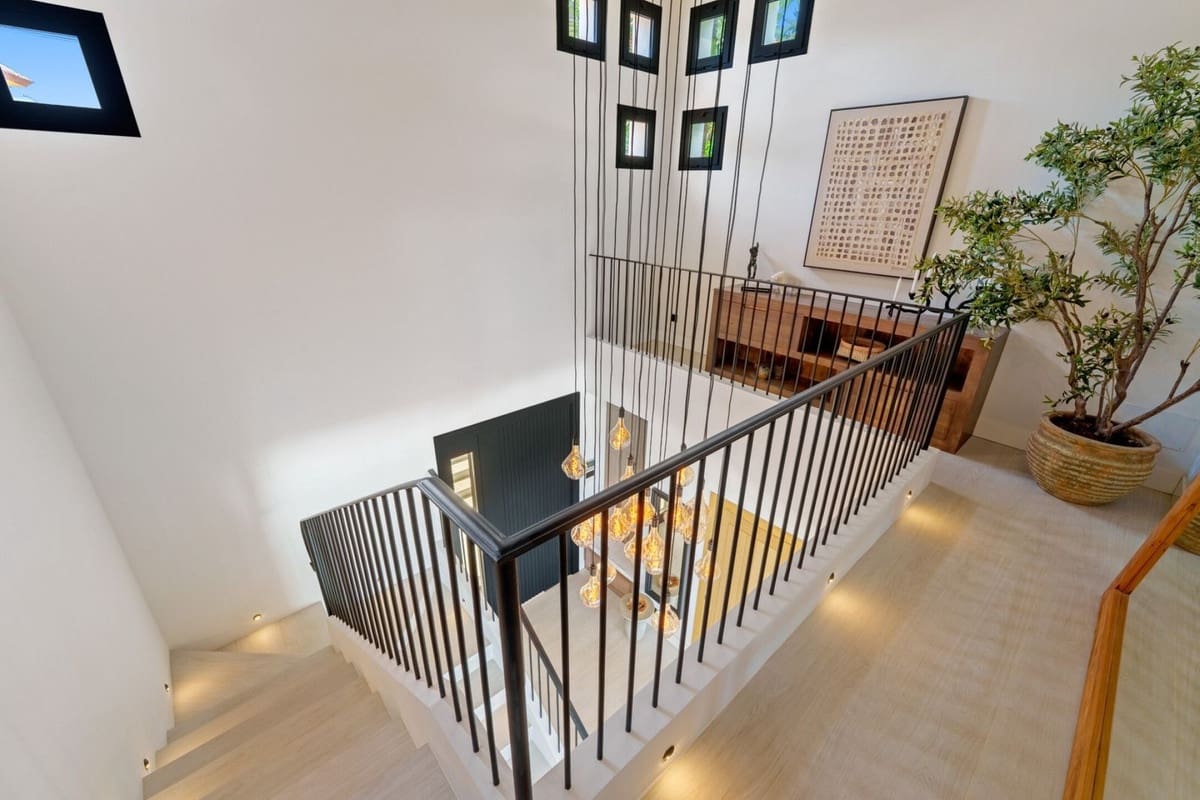 6 sypialnia Willa na sprzedaż w Marbella z basenem garażem - 11 950 000 € (Ref: 9376431)