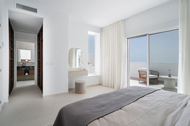 3 bedroom Apartment for sale in Marbella with pool garage - € 1,795,000 (Ref: 9378414)