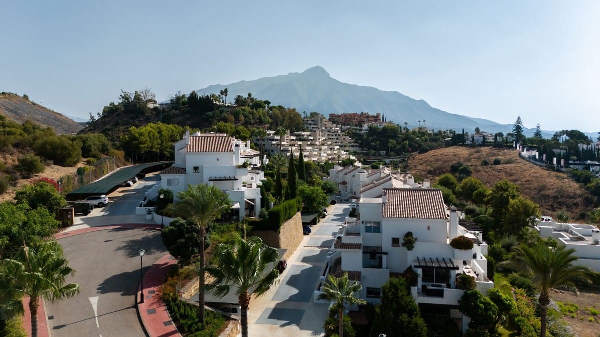 3 chambre Appartement à vendre à Marbella avec piscine garage - 1 795 000 € (Ref: 9378414)