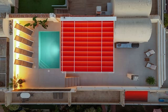 3 soveværelse Penthouse til salg i Bahía de Marbella, Marbella med swimmingpool garage - € 1.695.000 (Ref: 9379756)