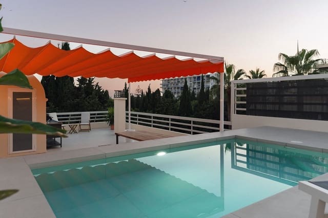 3 chambre Penthouse à vendre à Bahía de Marbella, Marbella avec piscine garage - 1 695 000 € (Ref: 9379756)