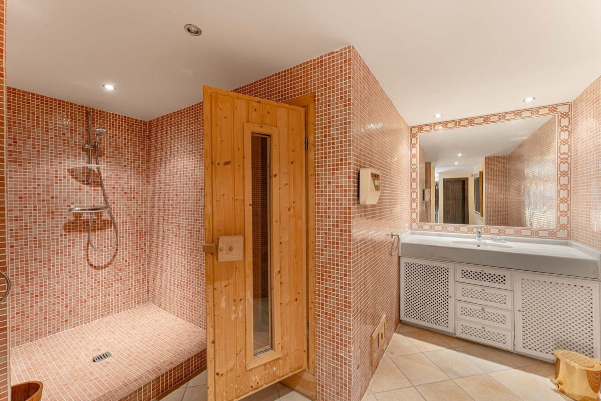 5 chambre Villa/Maison à vendre à Marbella avec piscine garage - 3 495 000 € (Ref: 9380105)