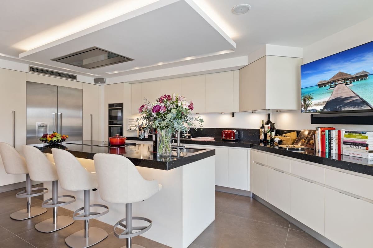 6 soveværelse Villa til salg i Marbella med swimmingpool garage - € 6.900.000 (Ref: 9384031)