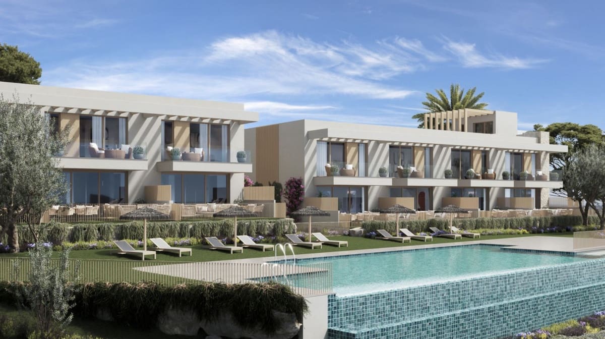 3 bedroom Townhouse for sale in La Duquesa / Puerto de la Duquesa with pool garage - € 545,000 (Ref: 9386091)