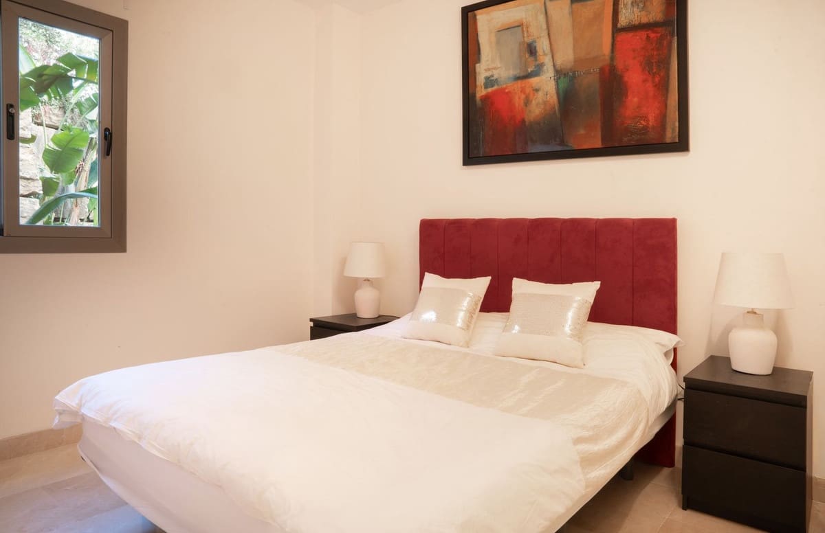 3 quarto Apartamento para venda em Benahavis com piscina garagem - 630 000 € (Ref: 9386395)