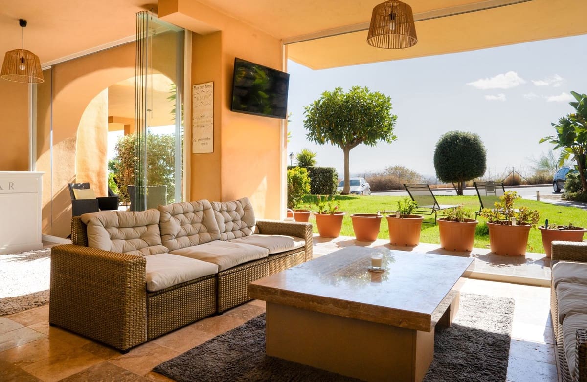 3 quarto Apartamento para venda em Benahavis com piscina garagem - 630 000 € (Ref: 9386395)