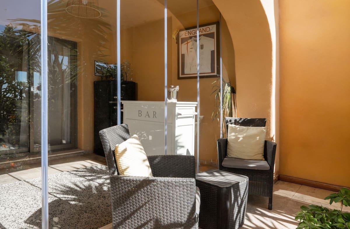 3 quarto Apartamento para venda em Benahavis com piscina garagem - 630 000 € (Ref: 9386395)