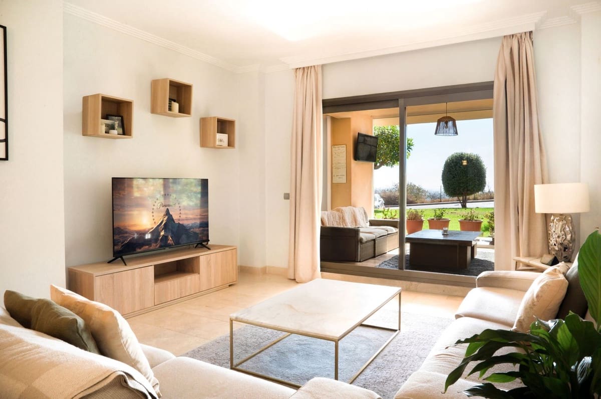 3 quarto Apartamento para venda em Benahavis com piscina garagem - 630 000 € (Ref: 9386395)