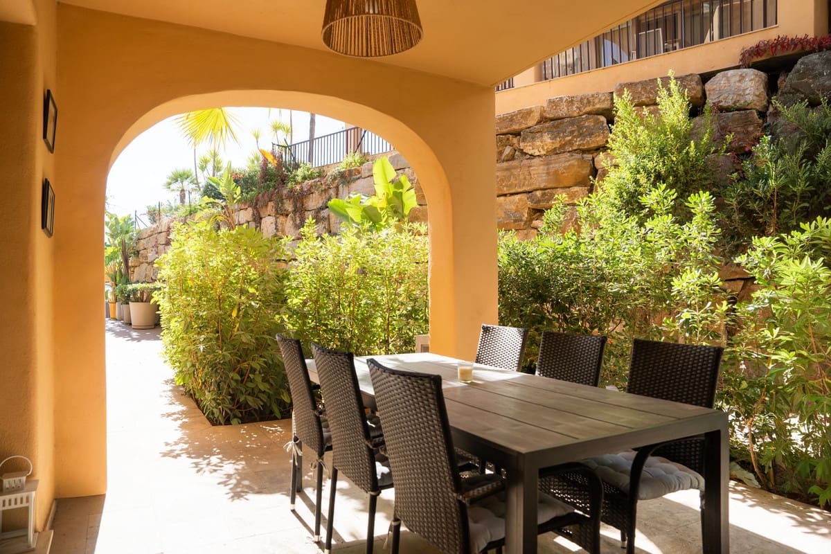 3 quarto Apartamento para venda em Benahavis com piscina garagem - 630 000 € (Ref: 9386395)