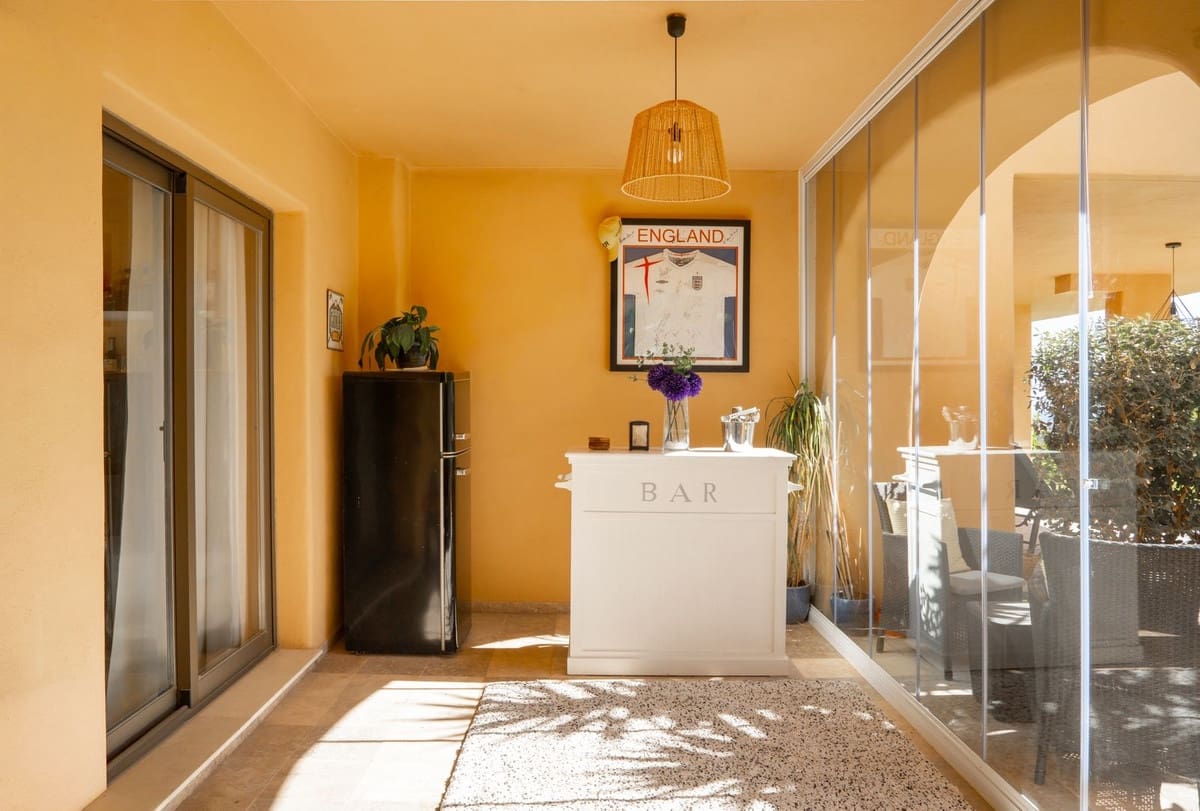 3 bedroom Apartment for sale in Benahavis with pool garage - € 630,000 (Ref: 9386395)