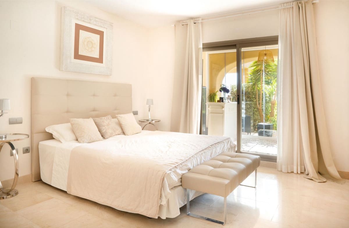 3 chambre Appartement à vendre à Benahavis avec piscine garage - 630 000 € (Ref: 9386395)