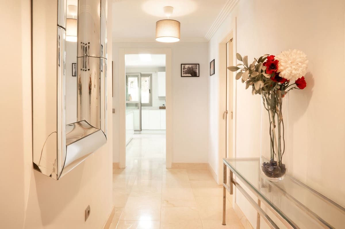 3 chambre Appartement à vendre à Benahavis avec piscine garage - 630 000 € (Ref: 9386395)