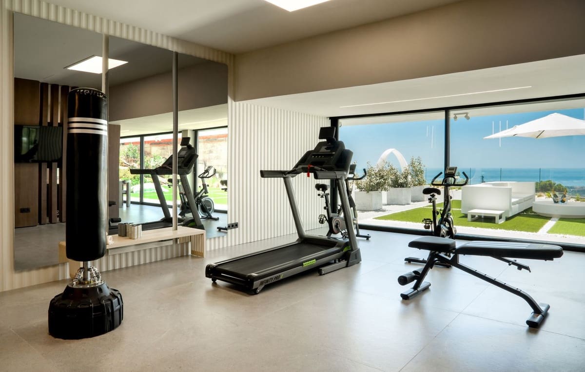 5 soverom Villa til salgs i Benahavis med svømmebasseng garasje - € 7 995 000 (Ref: 9388549)