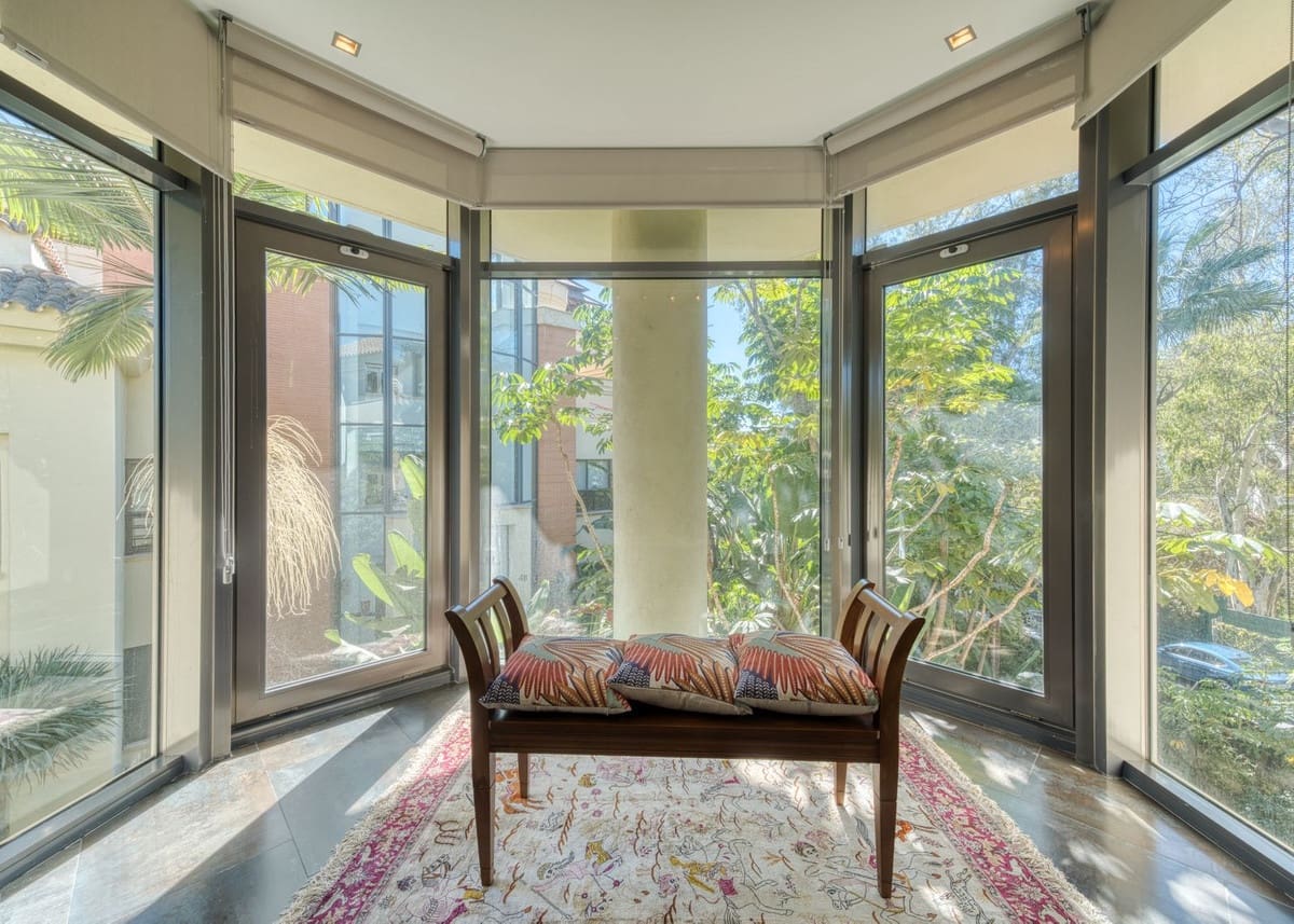 6 bedroom Apartment for sale in Puerto Banus with pool - € 4,100,000 (Ref: 9395466)